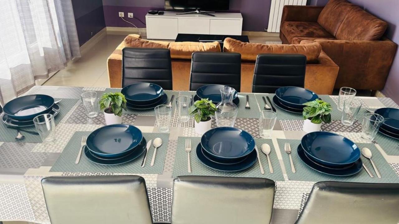 100M2 2 Chambres 8 Personnes - Grand Parking Et Terrasse Privee - Proche Cdg-Parc Expositions-Paris-Asterix-Disney ヴィルパント エクステリア 写真
